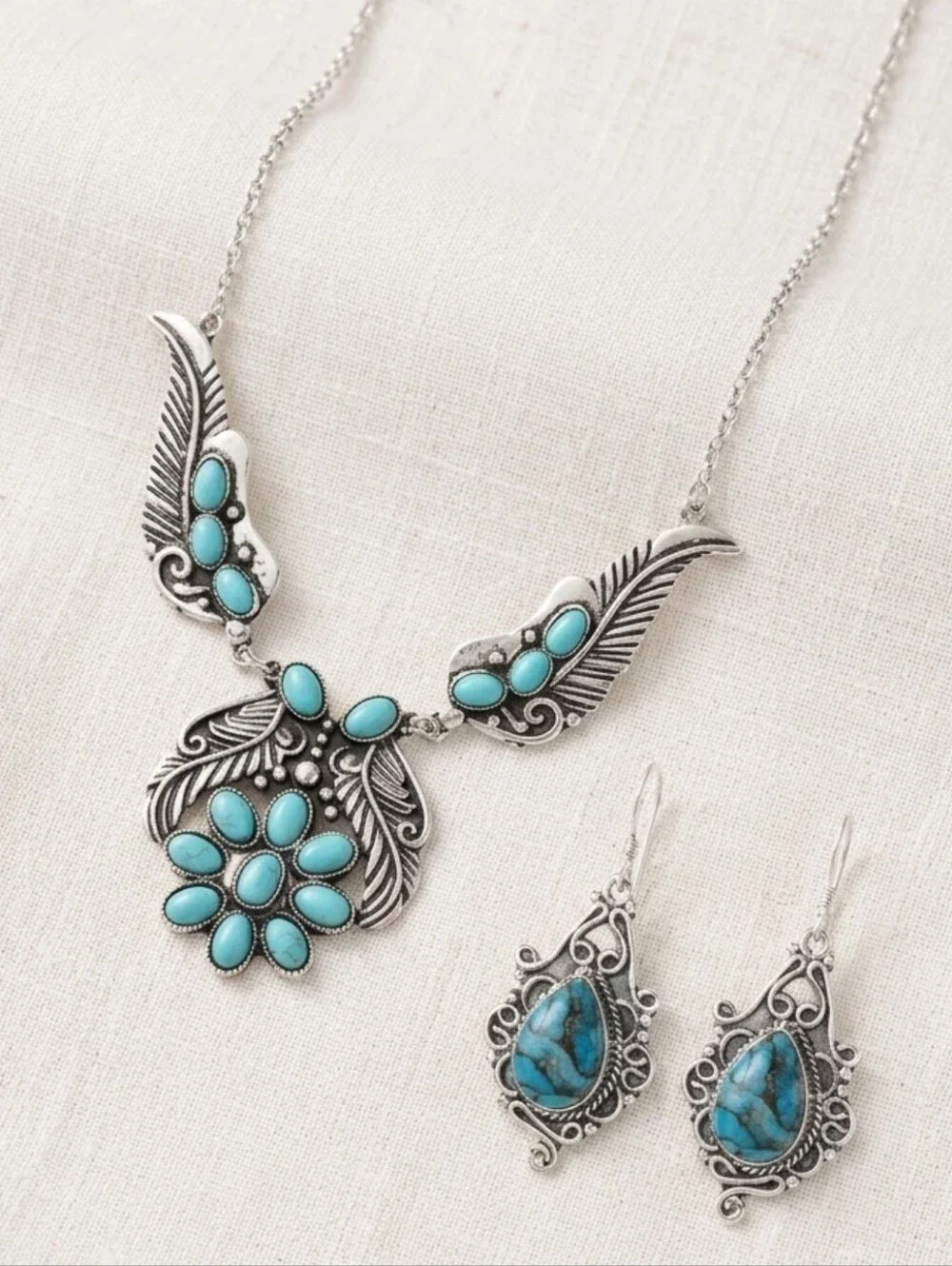 Silverplated Turquoise Necklace & Earrings Set